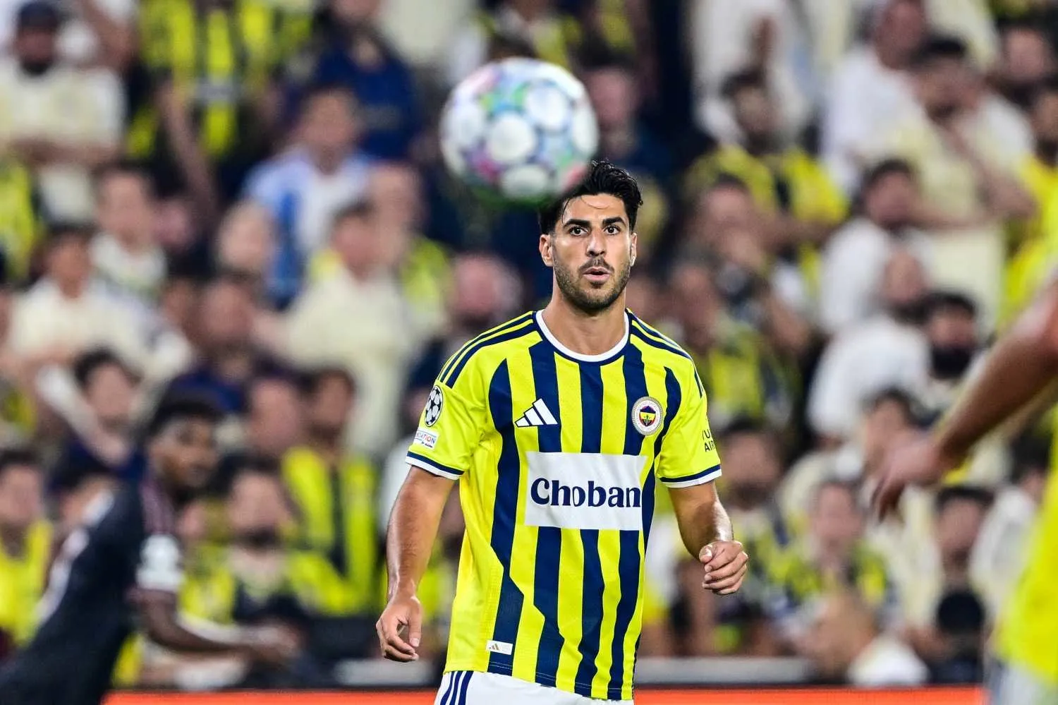 Fenerbahçe'de Asensio Krizi Kapıda! Kartal'la Arasında Ne Oluyor?